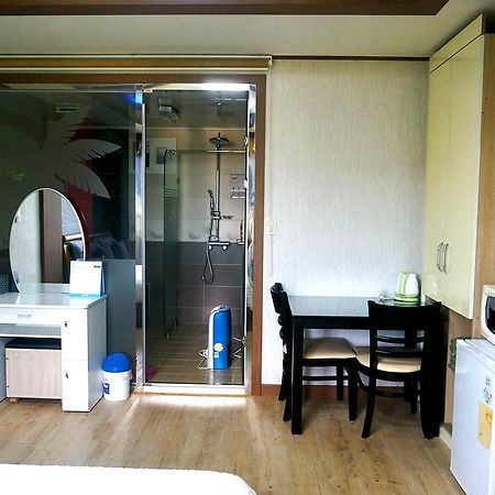 Nattrang Pension Jeju Bagian luar foto