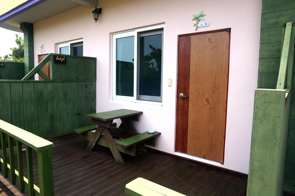 Nattrang Pension Jeju Bagian luar foto