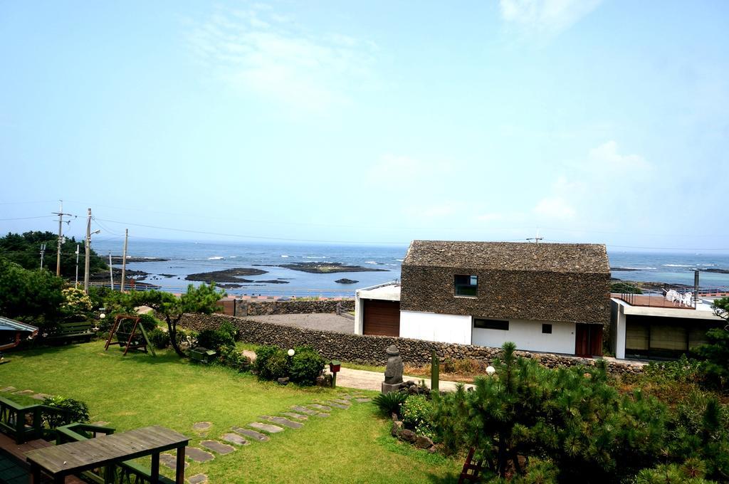 Nattrang Pension Jeju Bagian luar foto